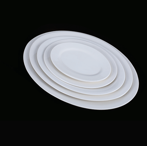 OVAL WHITE PORCELAIN BOWLS OF DIFFERENT SIZES